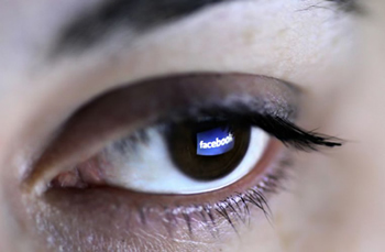 Конфиденциальность социальной сети Facebook вызвала сомнения у студентов
