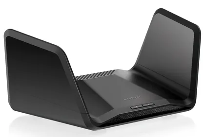 Роутер NETGEAR RAXE300 Nighthawk с поддержкой сети Wi-Fi 6E