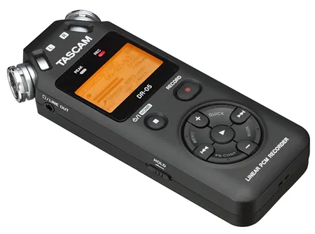 Портативный диктофон TASCAM DR-05