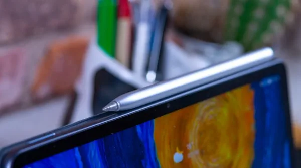 Крепление стилуса M-Pen на планшете Huawei