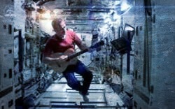 Крис Хэдфилд исполнил Space Oddity